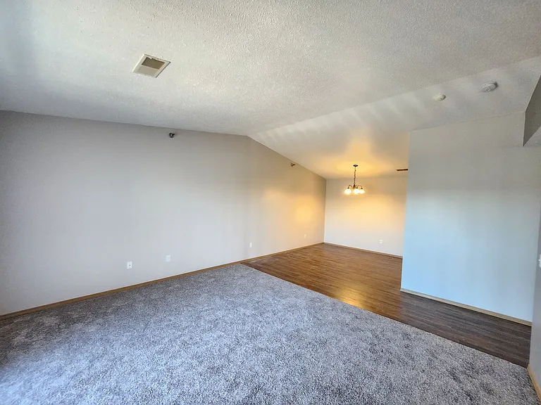 Prairie Gardens Apartments — Photo 27