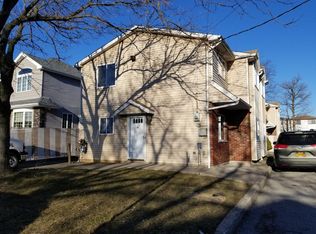 15 Patty Ct #1, Staten Island, NY 10312