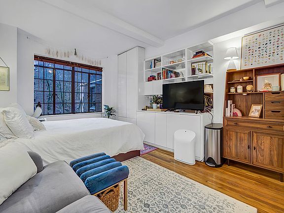 2nd image of 25 Tudor City Pl APT 416