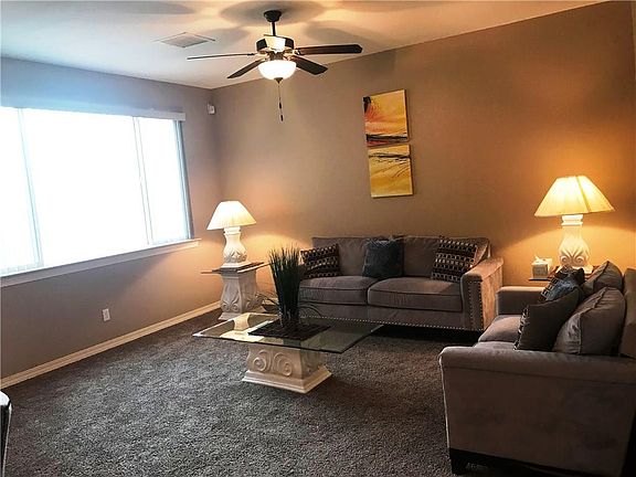 3rd image of 14556 Hunters Grove Ave