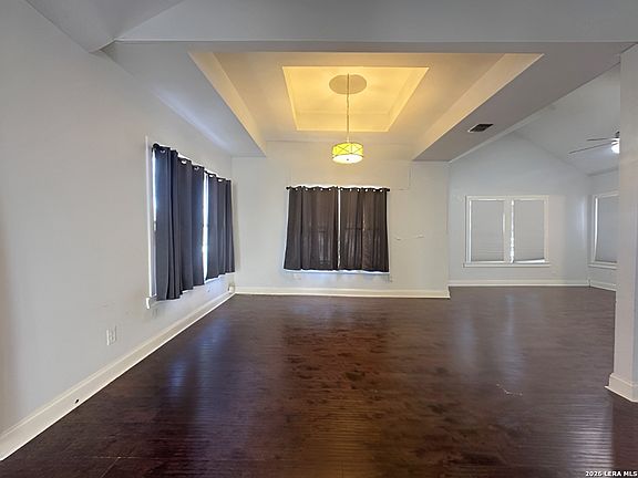 2nd image of 114 Yale