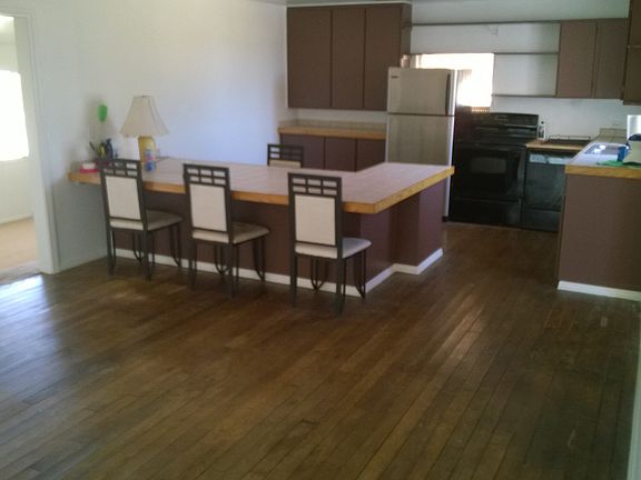 5th image of 60315 Lutz Ave