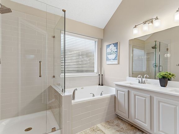 5th image of 1809 Armstrong Dr