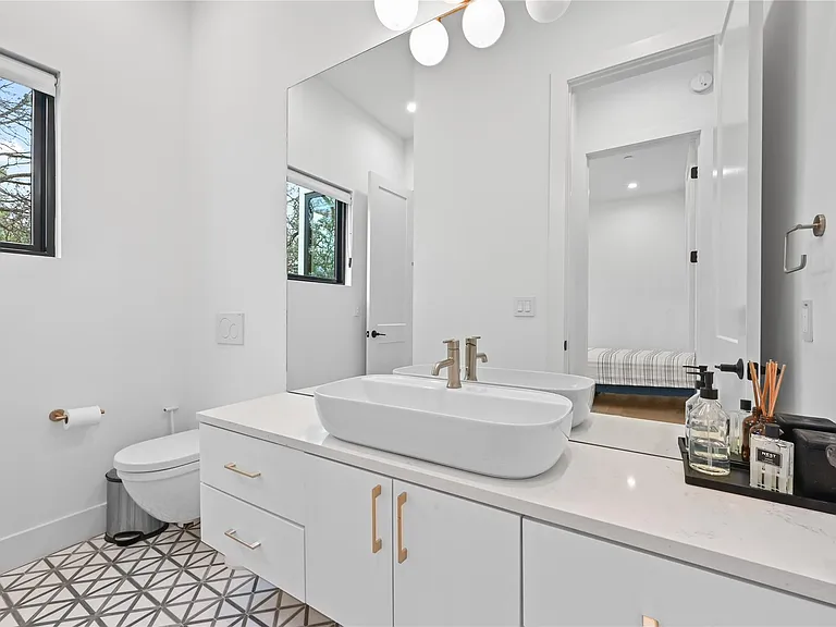 308 Briarwood Trl — Photo 24