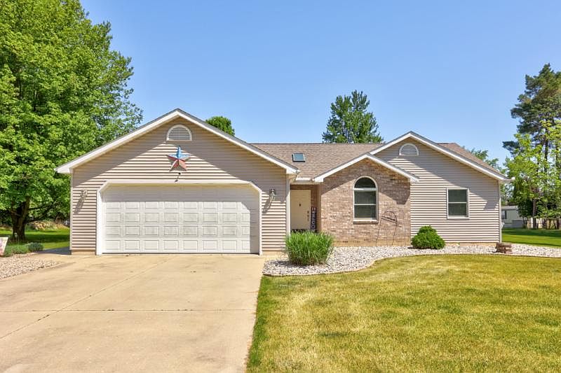 1st image of 1655 Edge Wood Dr