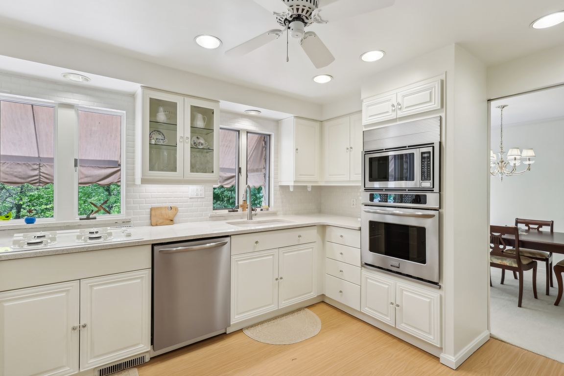 Oakwood Ter-0605-016.jpg