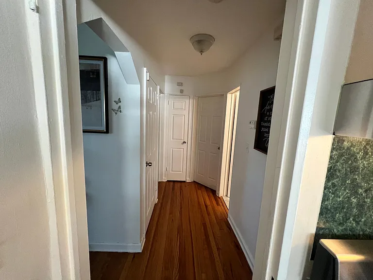 40 Oxford Ave — Photo 10