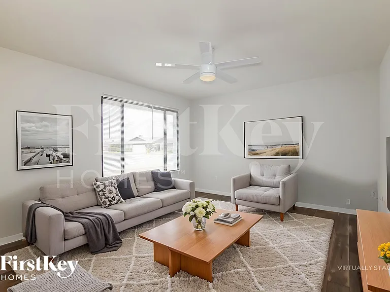 10843 N 45th Ave — Photo 4