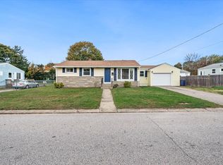 11 Liverpool St, Warwick, RI 02886