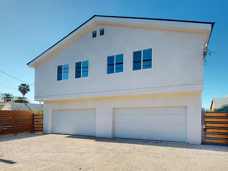 3 & 4 Bed 2-Story Townhomes with Covered Parking Spots Available! — Photo 50