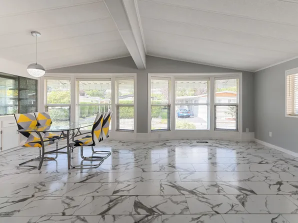 2303 Cranley Dr #89, Surrey, BC V4A 8W9