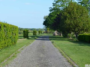 2820 Main Rd, Laurel, NY 11948