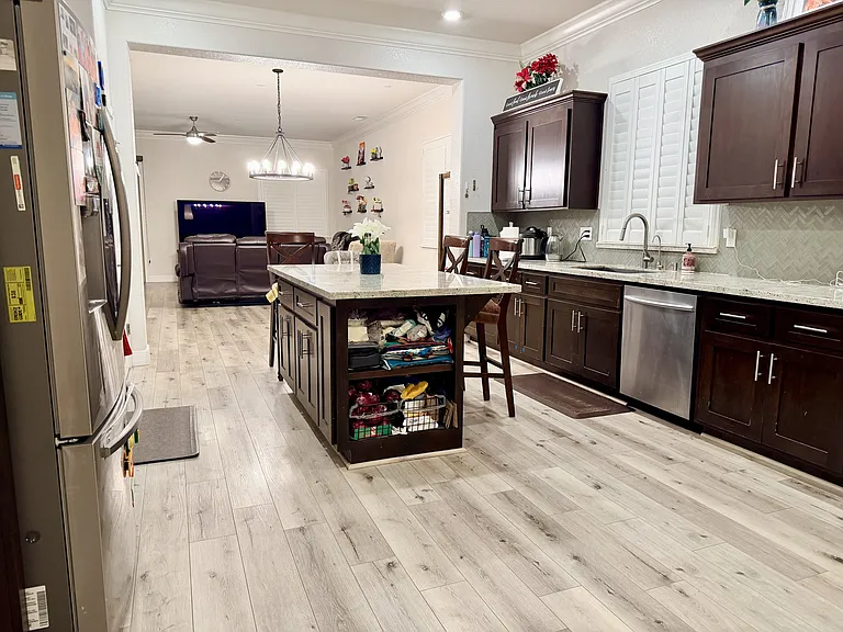 2930 Shady Acres Loop — Photo 10