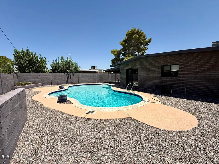 3702 E Paradise Dr — Photo 22