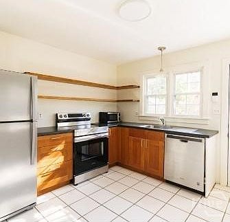 5th image of 330 Willow Run