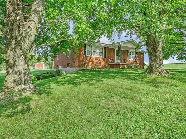822 Scott Troy Rd, Lebanon, IL 62254
