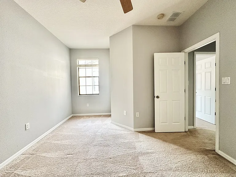 4129 Via Piedra Cir — Photo 31