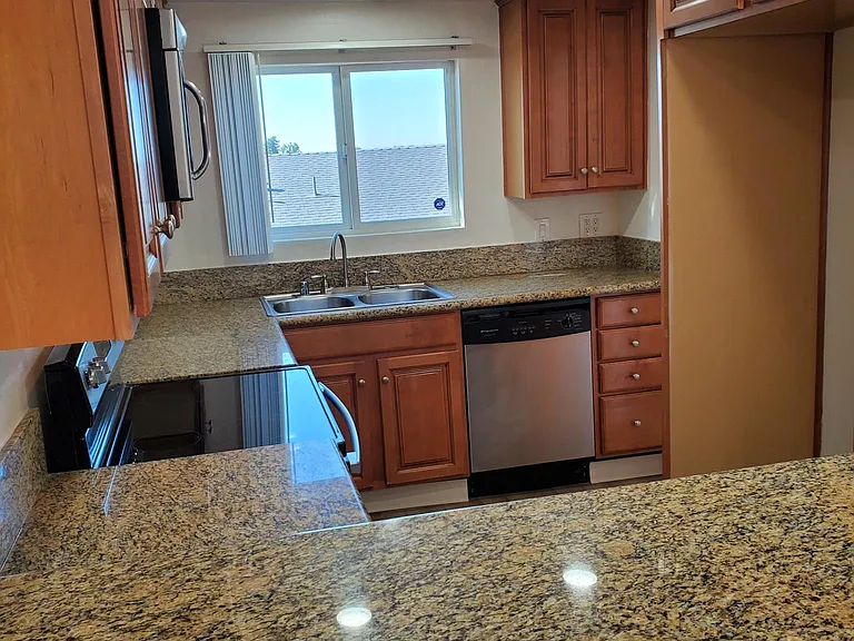 725 Domingo Dr — Photo 11