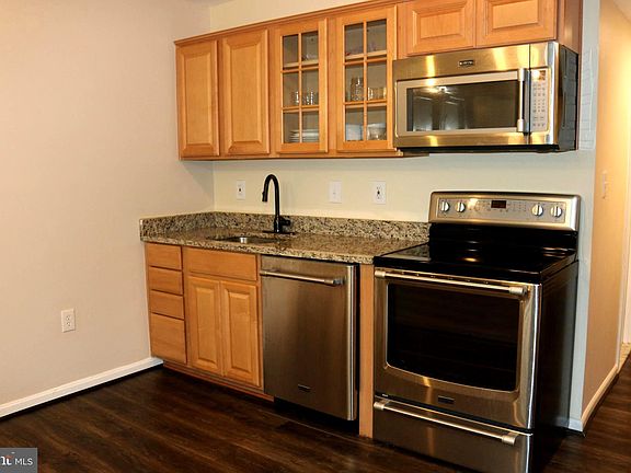 4th image of 3105 Buccaneer Ct APT 2