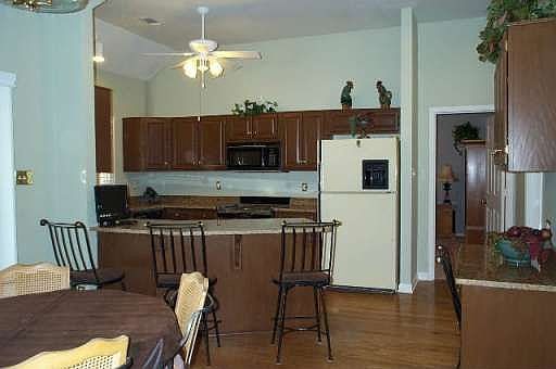 5th image of 1212 Fern Hollow Dr