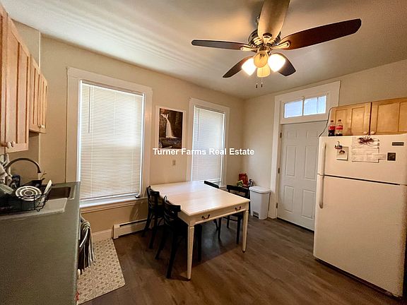 4th image of 75 Hillside St #1Z