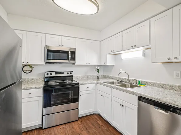 Chatham Forest Apartments, 880 Glendale Dr #876, Cary, NC 27511