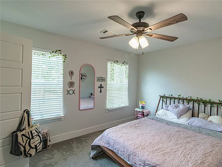 318 E Martin Luther King Jr Blvd — Photo 12