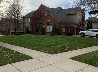 54829 Flamingo Dr, Shelby Township, MI 48315