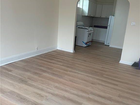 3rd image of 2116 Flatbush Ave #2