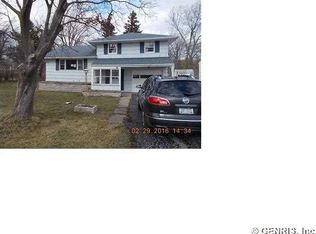 56 Downsview Dr, Gates, NY 14606