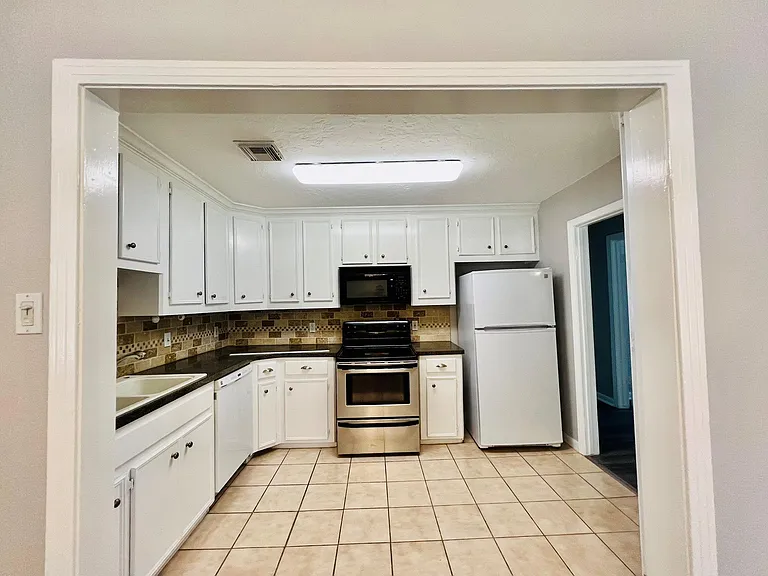 5124 Beech St — Photo 12
