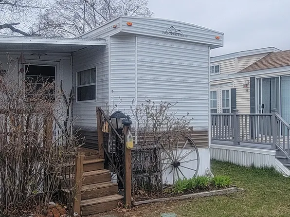 9 Bourne Avenue #R2, Wells, ME 04090