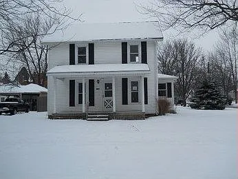 125 Perry St photo 1