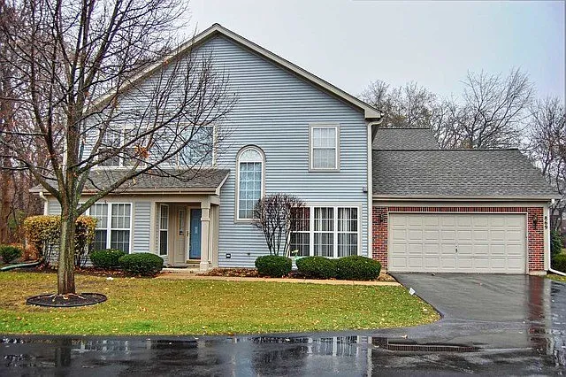 869 Wembley Ct photo 1