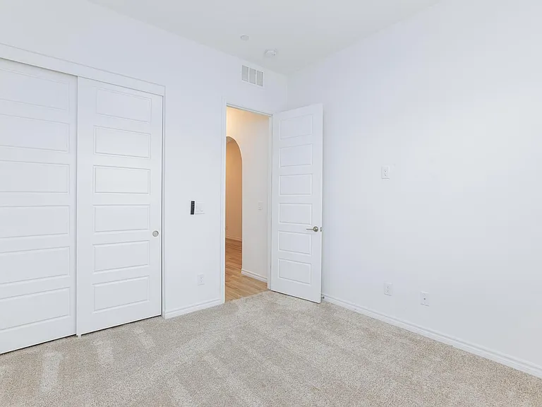 689 Monteverdi Peak St — Photo 7