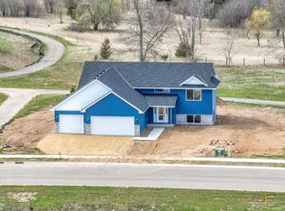 1177 Wisteria Ln, New Richmond, WI 54017