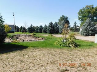 326 Cedar St, Potter, NE 69156