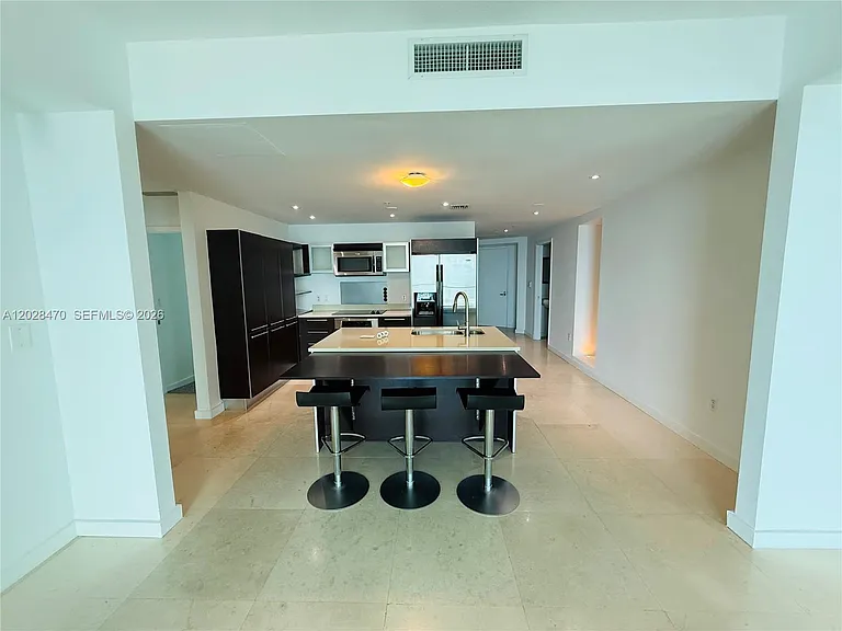 1900 N Bayshore Dr #2415 — Photo 13