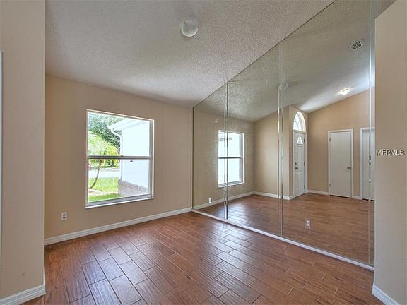 4th image of 2102 Richfield Cove Dr