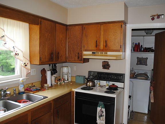 3rd image of 2296 Washington Place Dr