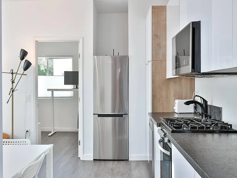 3407 N Mountain View Dr — Photo 19