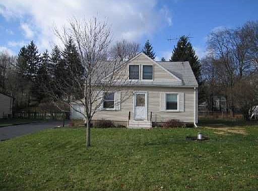 1st image of 3365 Beaumont Ave