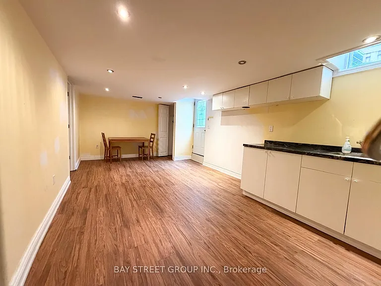 3620 Cherrington Cres — Photo 10