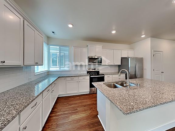 3rd image of 13704 107th Avenue Ct E