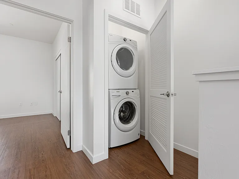 17th Place Townhomes — Photo 17