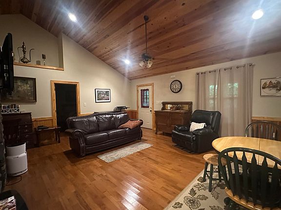 3rd image of 1150 Haynes Knob Rd