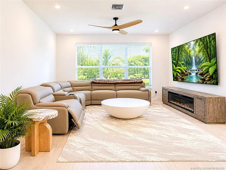 3583 NW Solange Ct — Photo 16