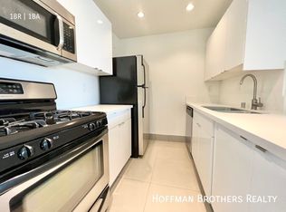 8813 Burton Way #215, Los Angeles, CA 90048
