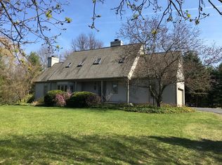 20 Whippletree Ln, Amherst, MA 01002