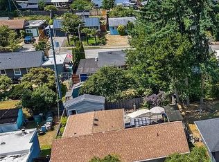 9359 31st Pl SW, Seattle, WA 98126